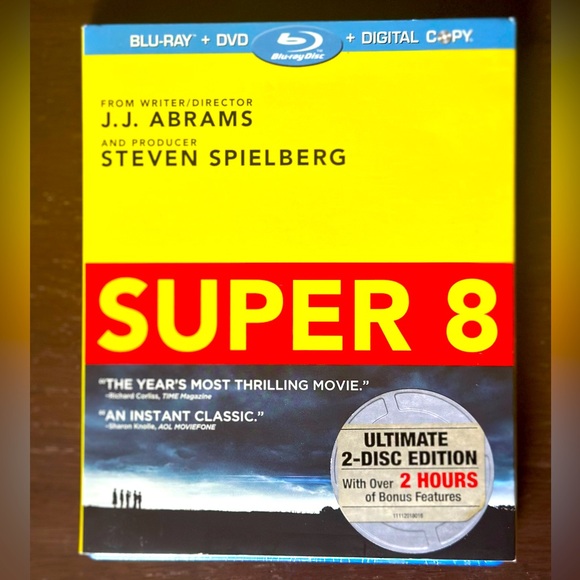 Super 8 Blu-Ray + DVD - Picture 1 of 2